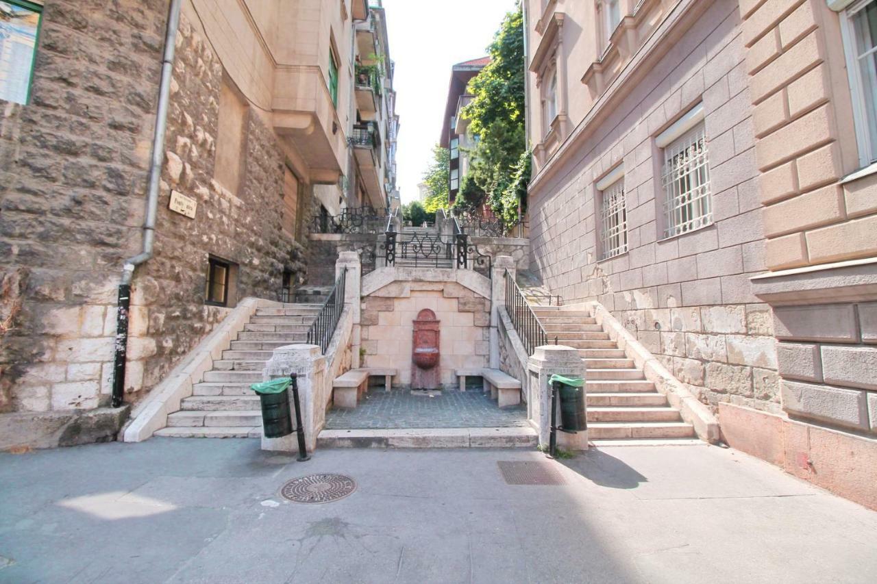 Cosy Castle Apartment Budapest Exterior photo